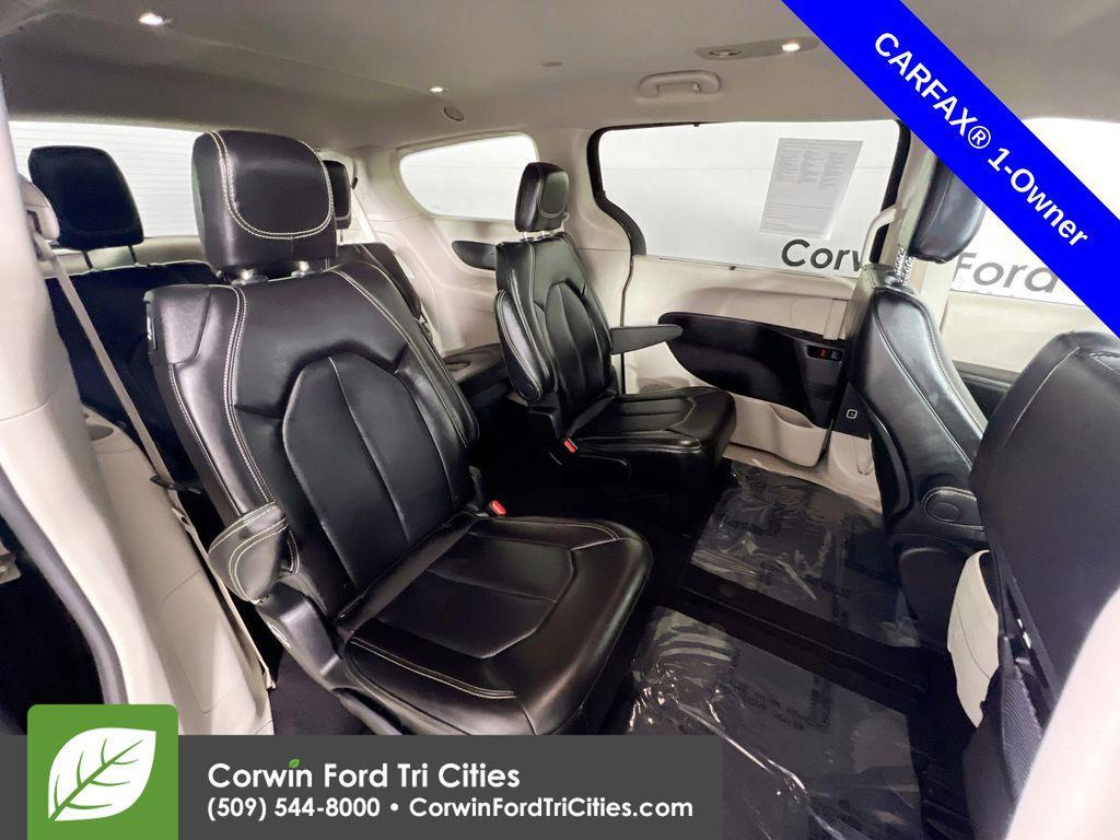used 2024 Chrysler Pacifica car, priced at $25,381