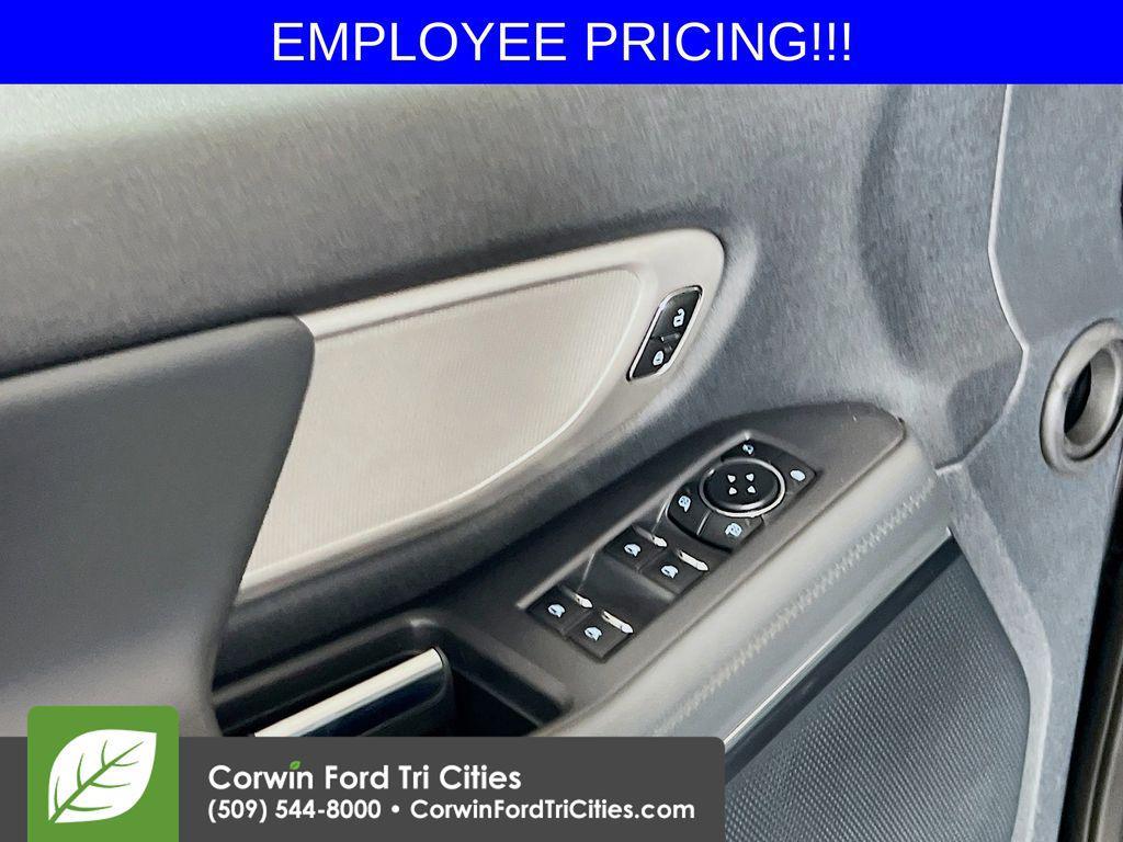 new 2026 Ford Expedition car, priced at $68,179
