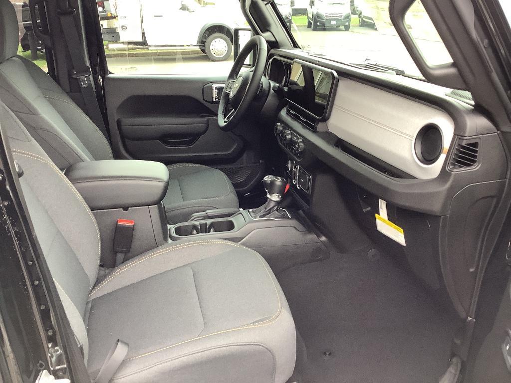 new 2025 Jeep Wrangler car, priced at $55,085