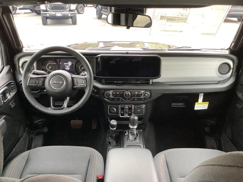 new 2025 Jeep Wrangler car, priced at $55,085