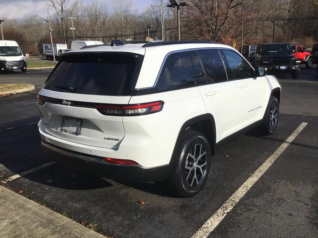 new 2025 Jeep Grand Cherokee car, priced at $49,415