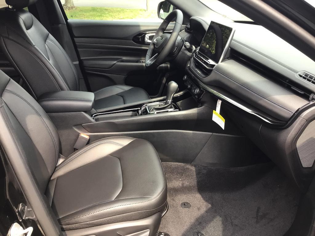 new 2025 Jeep Compass car, priced at $40,105