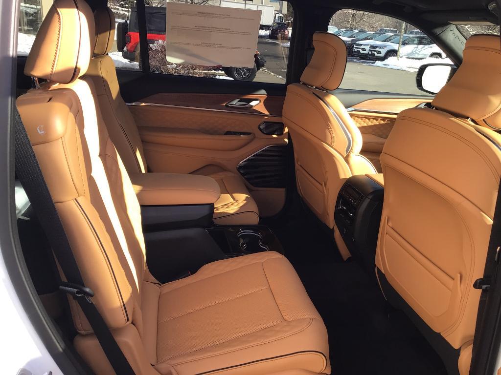 new 2025 Jeep Grand Cherokee L car, priced at $67,035