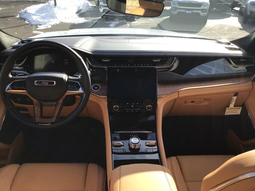 new 2025 Jeep Grand Cherokee L car, priced at $67,035