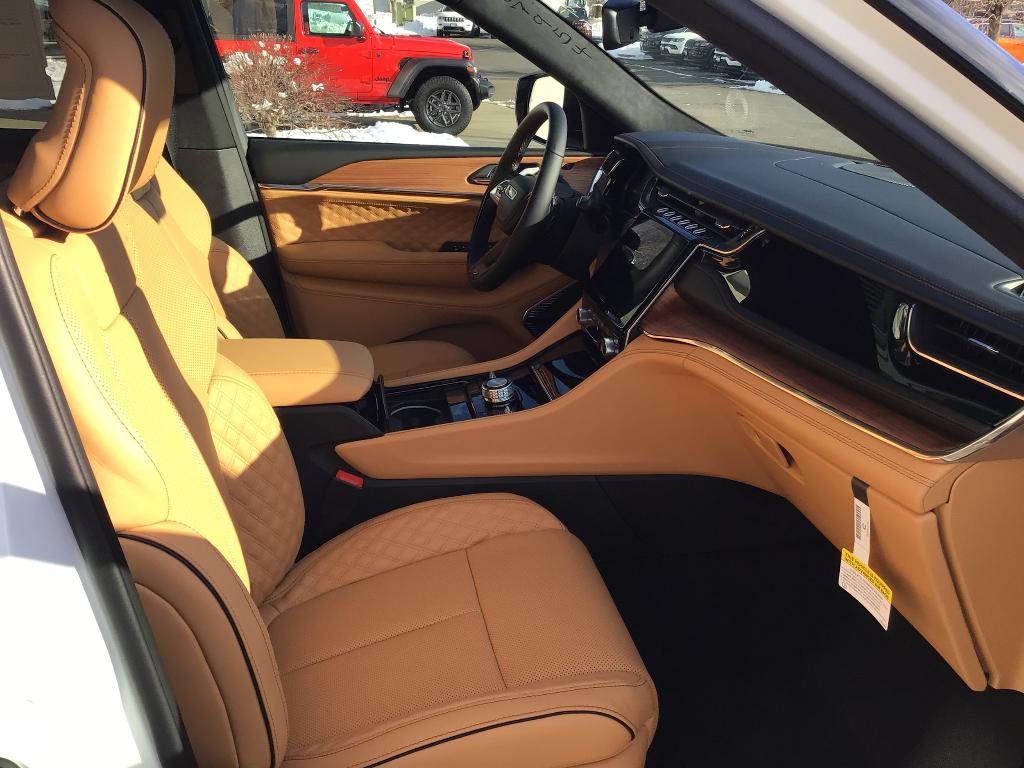 new 2025 Jeep Grand Cherokee L car, priced at $67,035