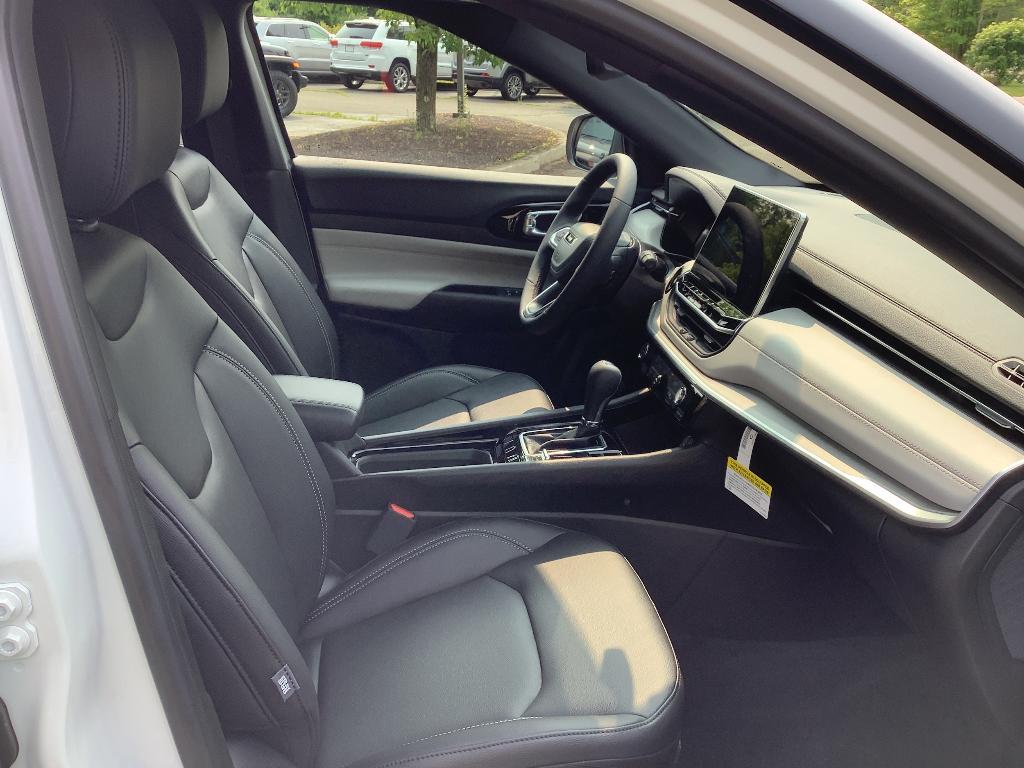 new 2025 Jeep Compass car, priced at $37,115