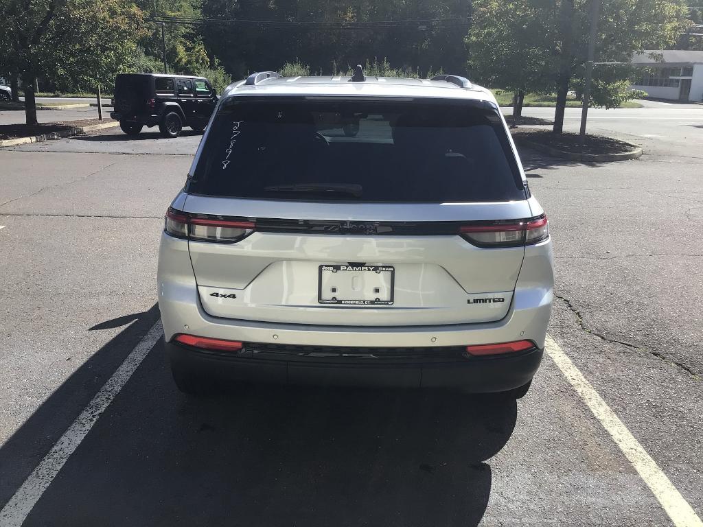 new 2025 Jeep Grand Cherokee car, priced at $52,735