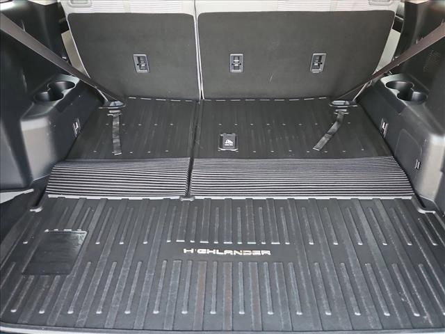 used 2020 Toyota Highlander car, priced at $28,299