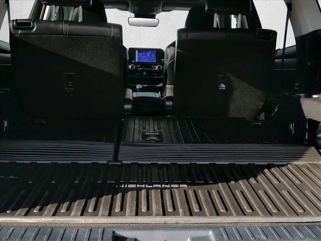 used 2023 Toyota Highlander car, priced at $34,999