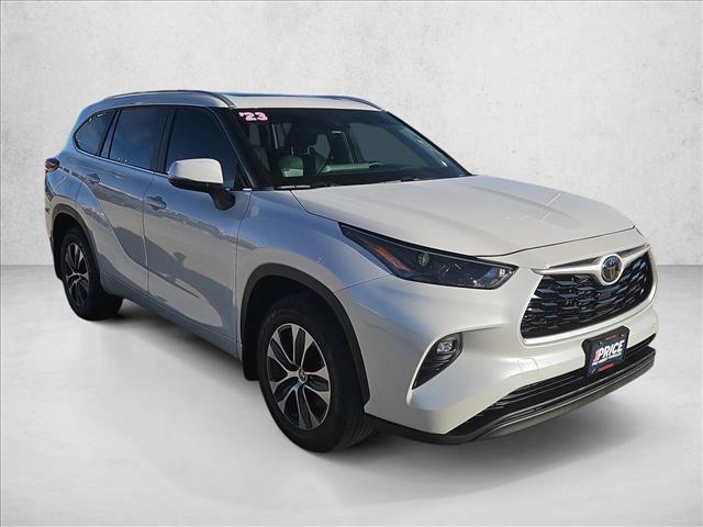 used 2023 Toyota Highlander car, priced at $36,499