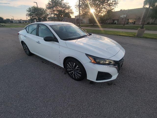 used 2025 Nissan Altima car