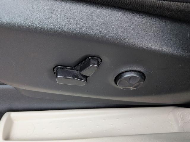 used 2024 Chrysler Pacifica car, priced at $27,893