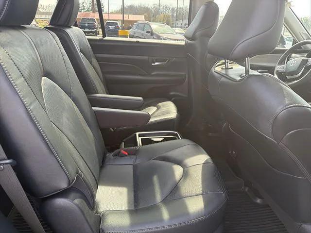used 2025 Toyota Grand Highlander car, priced at $54,981