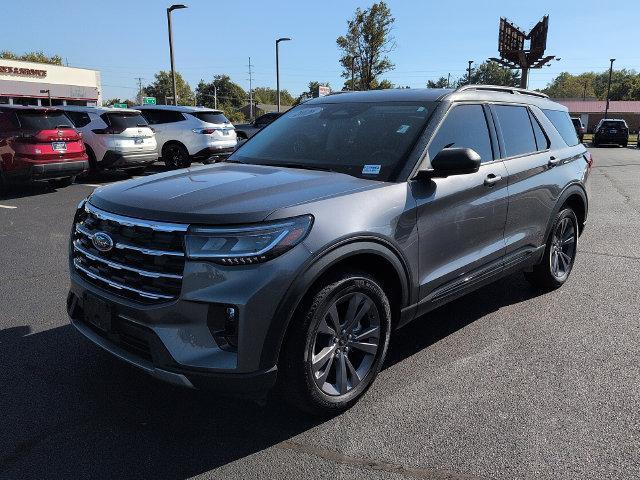 used 2026 Ford Explorer car, priced at $40,001