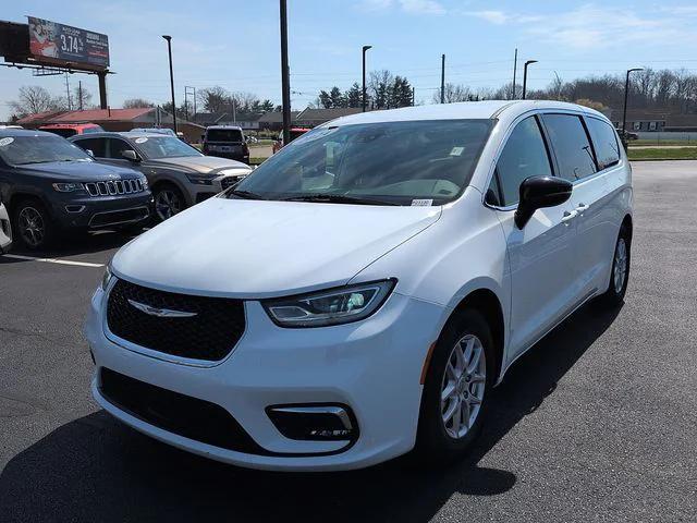 used 2024 Chrysler Pacifica car, priced at $27,674