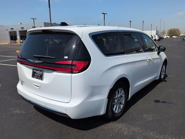 used 2024 Chrysler Pacifica car, priced at $27,674