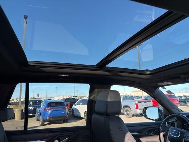 used 2023 GMC Yukon car, priced at $65,981