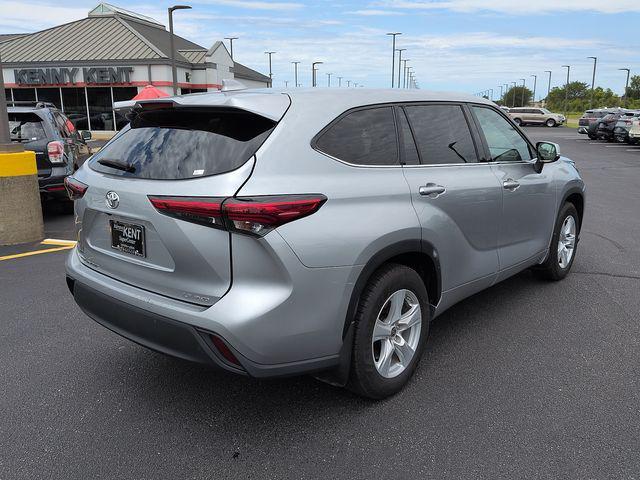 used 2021 Toyota Highlander car, priced at $27,772