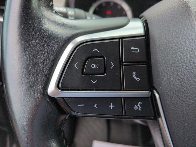 used 2021 Toyota Highlander car, priced at $27,772