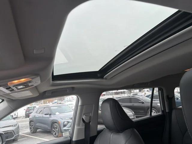 used 2020 Toyota Highlander car, priced at $28,831