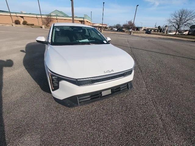 used 2025 Kia K4 car