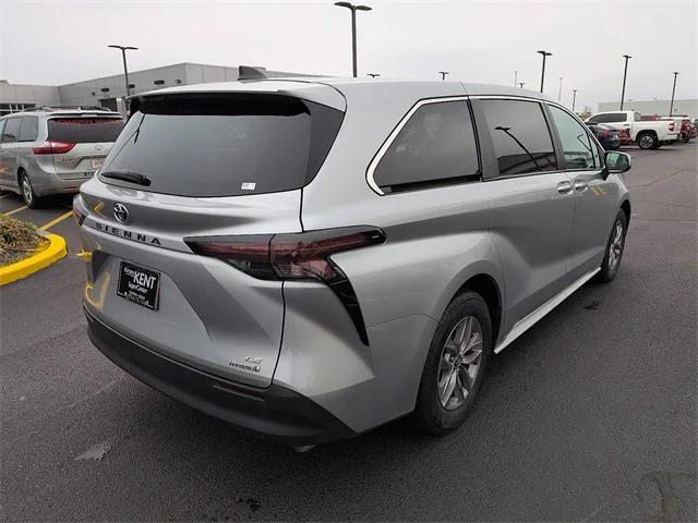 used 2024 Toyota Sienna car, priced at $34,974