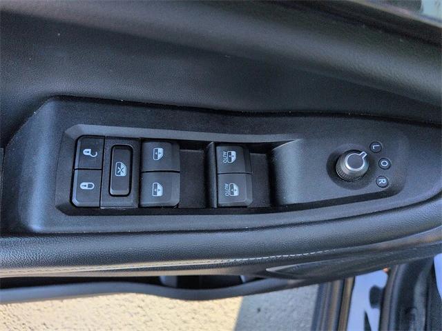 used 2022 Jeep Grand Cherokee car, priced at $22,989