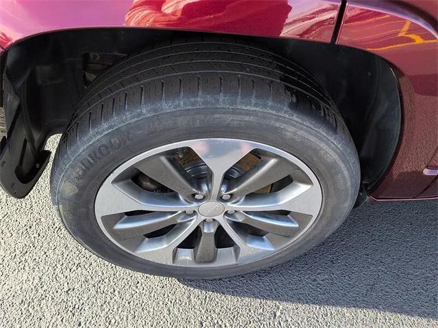 used 2019 Jeep Cherokee car, priced at $14,494