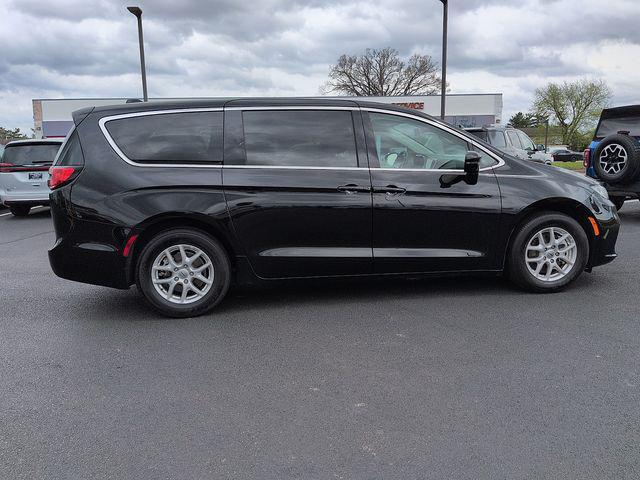 used 2024 Chrysler Pacifica car, priced at $28,981