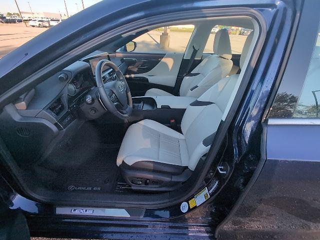used 2025 Lexus ES 350 car, priced at $53,650