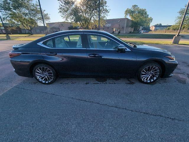 used 2025 Lexus ES 350 car, priced at $53,650