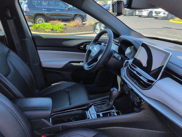 used 2025 Jeep Compass car, priced at $26,413