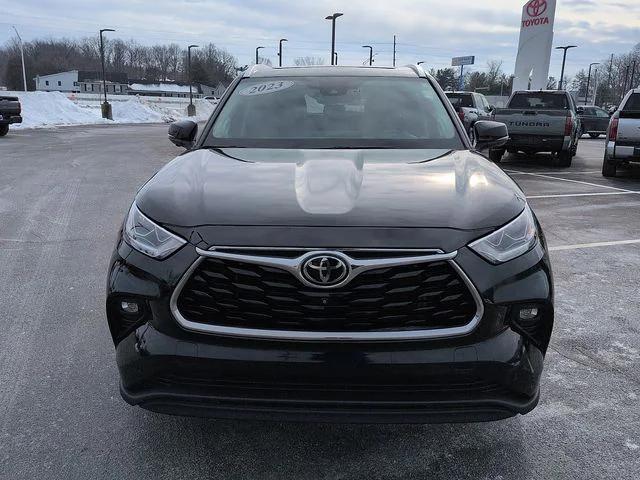 used 2023 Toyota Highlander car, priced at $23,988