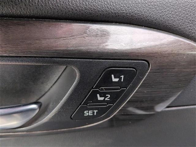 used 2023 Toyota Highlander car, priced at $29,981