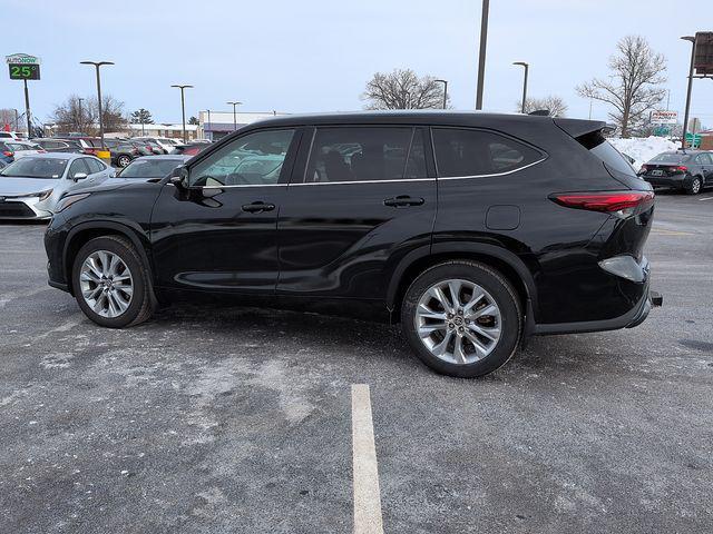 used 2023 Toyota Highlander car, priced at $23,988