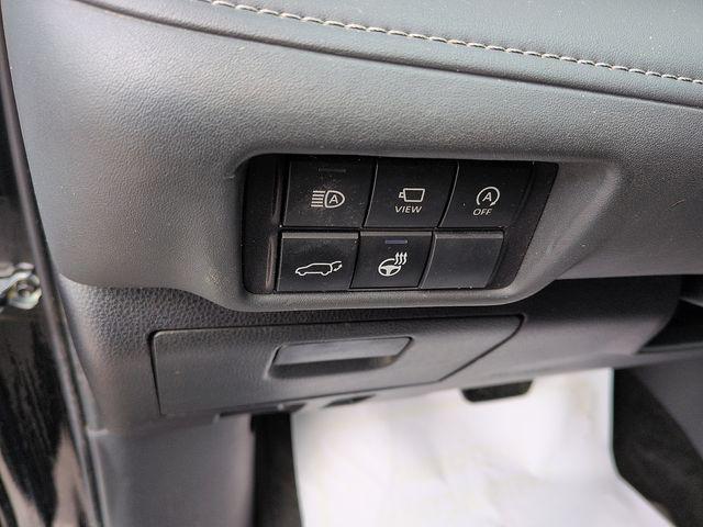 used 2023 Toyota Highlander car, priced at $23,988