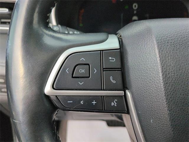 used 2023 Toyota Highlander car, priced at $29,981