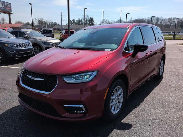 used 2025 Chrysler Pacifica car, priced at $30,983