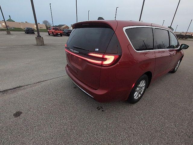 used 2025 Chrysler Pacifica car, priced at $30,983