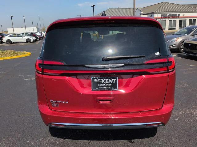 used 2025 Chrysler Pacifica car, priced at $30,983