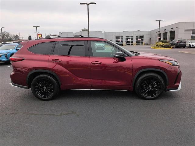 used 2023 Toyota Highlander car, priced at $36,982