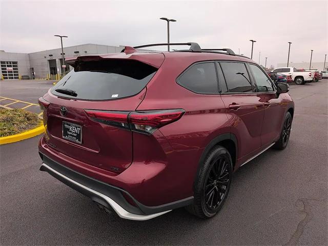 used 2023 Toyota Highlander car, priced at $36,982