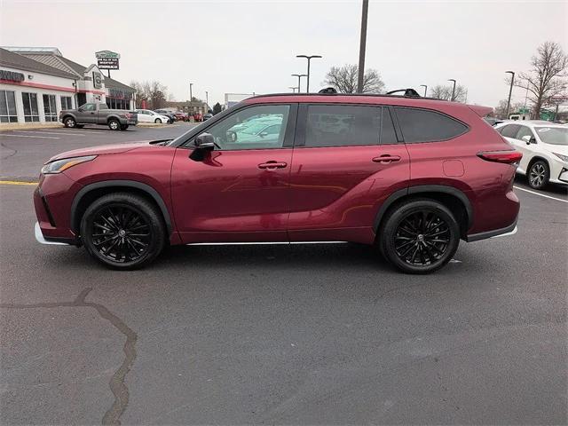 used 2023 Toyota Highlander car, priced at $36,982