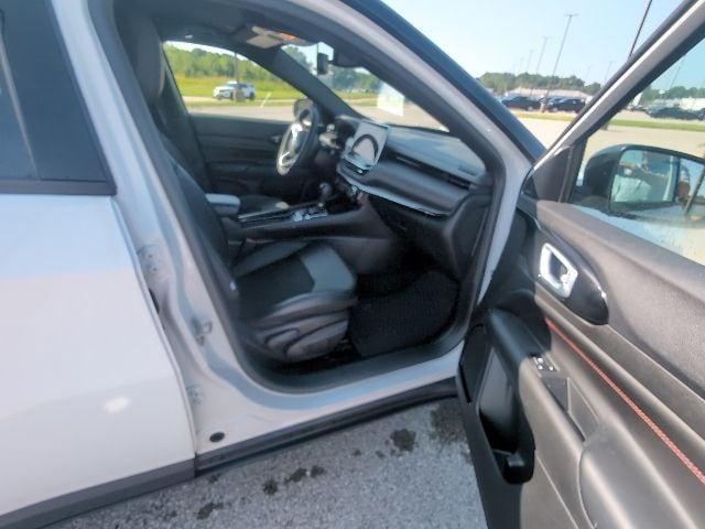 used 2025 Jeep Compass car