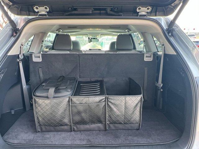 used 2025 Toyota Highlander car