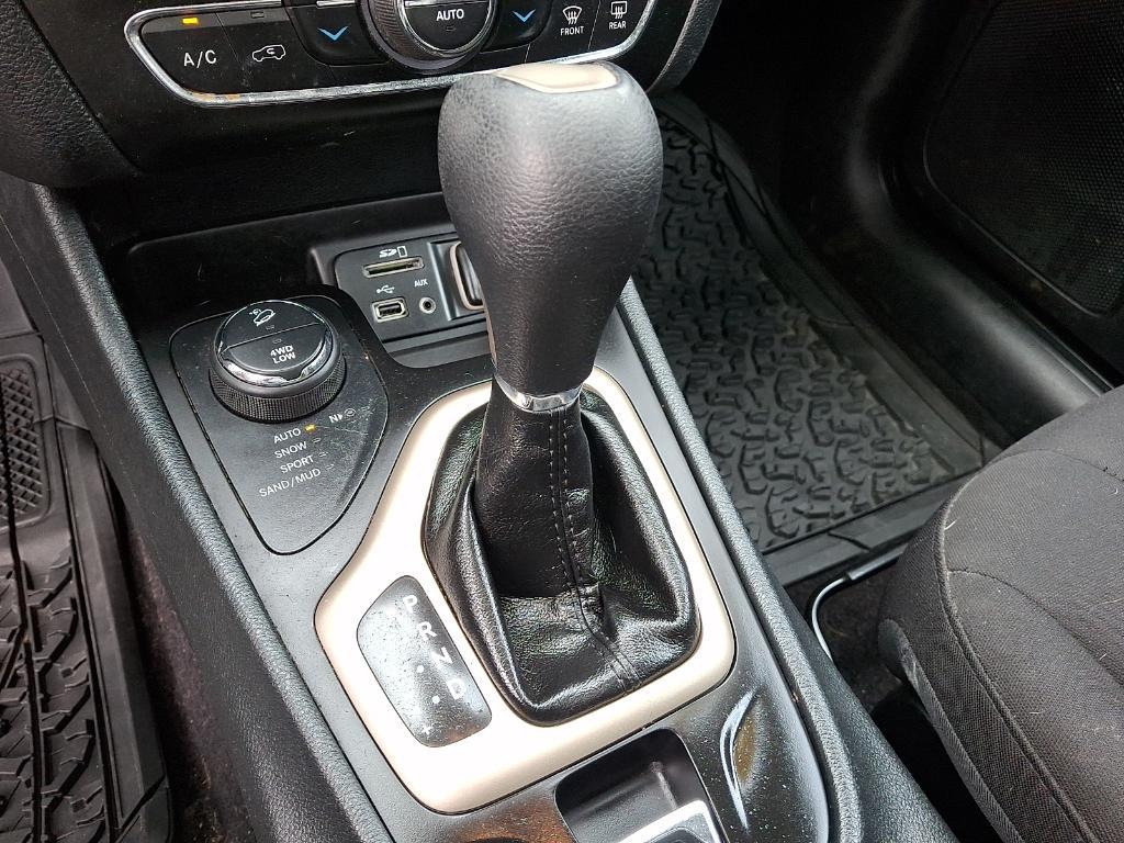 used 2016 Jeep Cherokee car, priced at $8,996