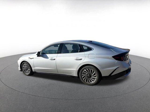used 2025 Hyundai Sonata Hybrid car, priced at $24,737