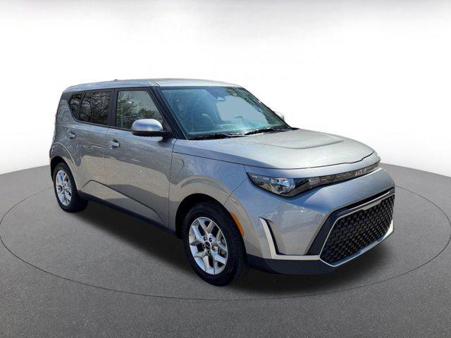 used 2025 Kia Soul car, priced at $17,766