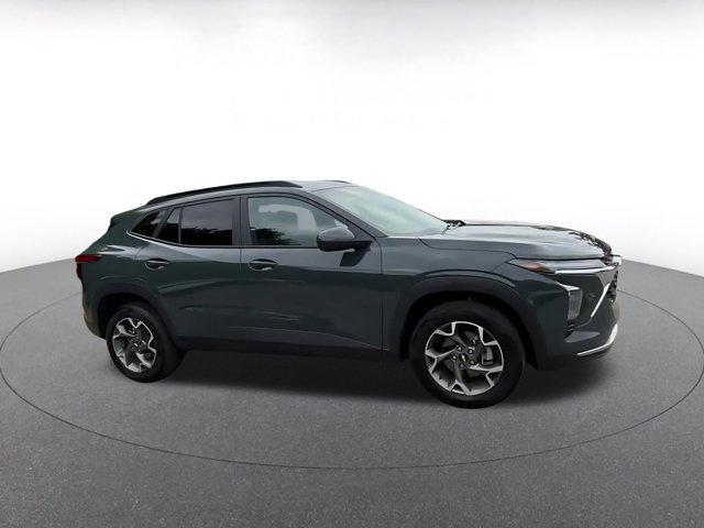 used 2025 Chevrolet Trax car, priced at $21,058