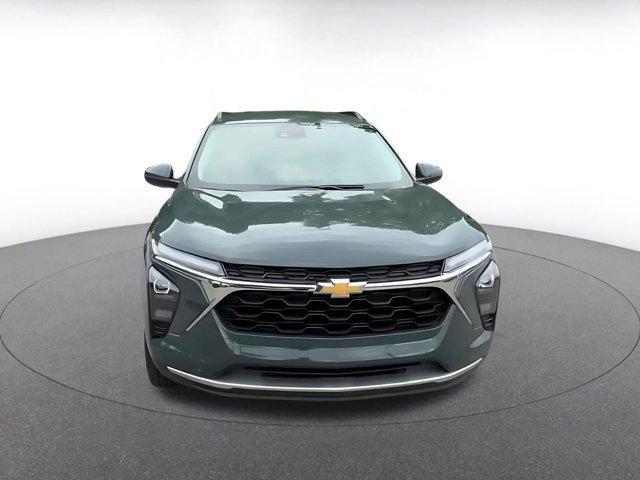 used 2025 Chevrolet Trax car, priced at $21,058